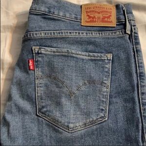 Levi Jeans - 314 Straight Shaping